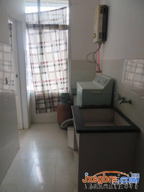 上高紅太陽旁兩房除電視外家具家電全配好停車