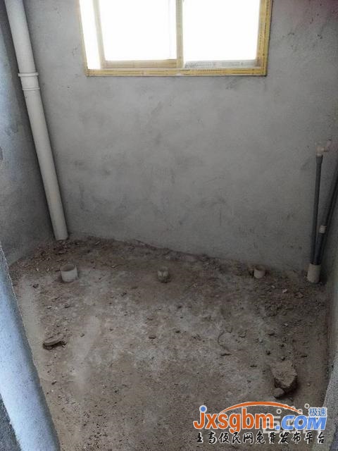 上高鏡山小學旁4樓毛坯三房證件齊全49萬包過戶