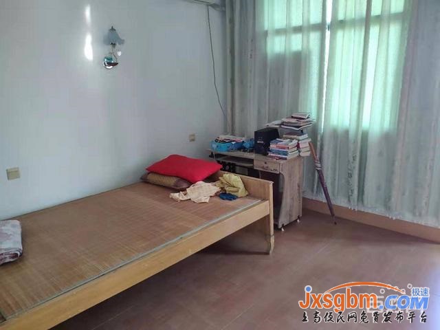 上高街心三房普裝邊間帶地下室三證包過戶有地下室按揭