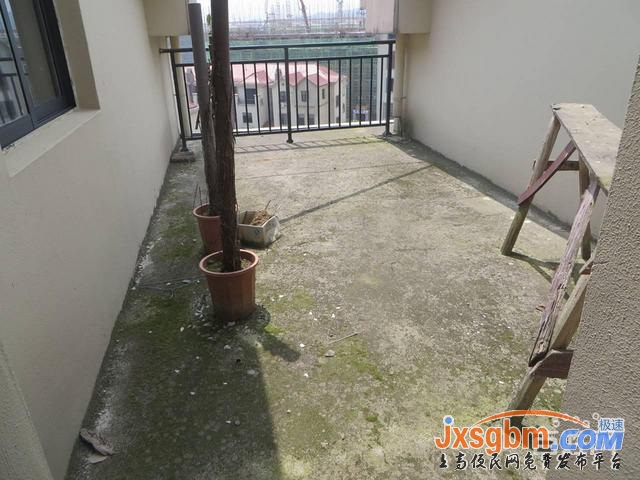 上高鏡山國際復式樓下精裝修樓上毛坯帶露臺三證讀書近