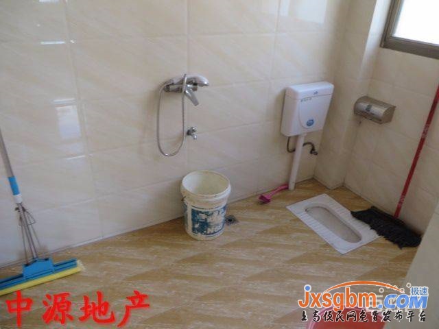 上高朗潤超市旁3樓三室兩衛家私全配三空調三床光線好