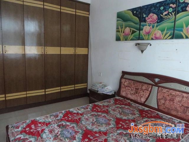 上高錦園小區普裝2樓三房帶車庫36平證件齊全可按揭