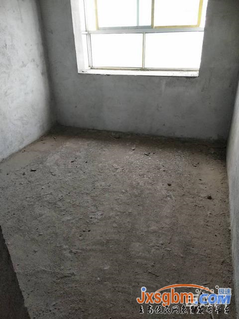 上高鏡山小學旁4樓毛坯三房證件齊全49萬包過戶