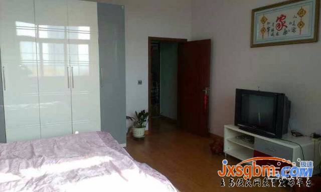 上高敖陽北路裝修大戶無暗間帶地下室證件全可按揭地段好