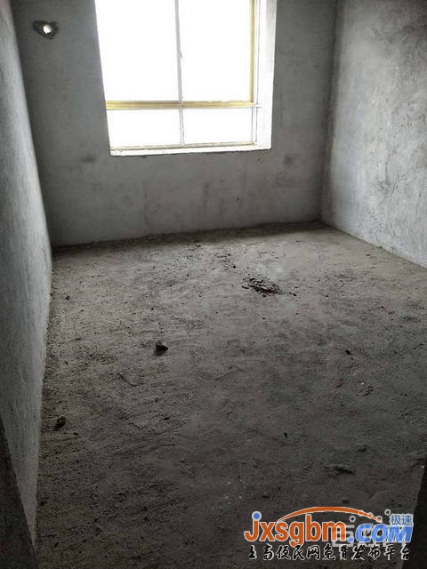 上高鏡山小學旁4樓毛坯三房證件齊全49萬包過戶