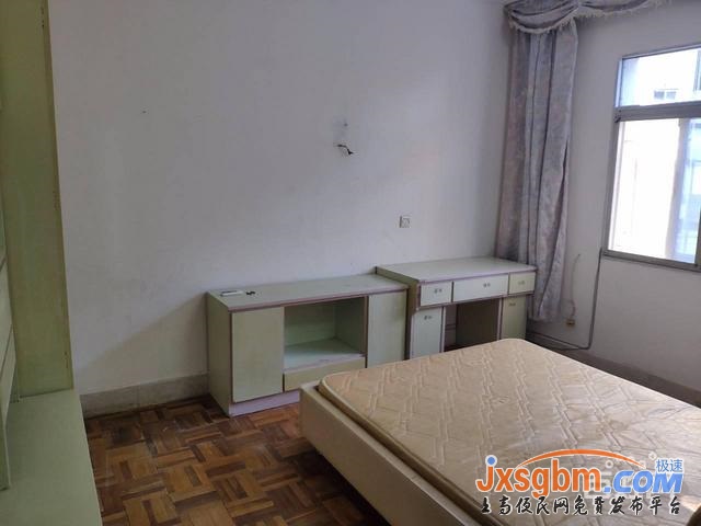 上高供電大院2樓普裝三房家私全配有地下室好停車安靜