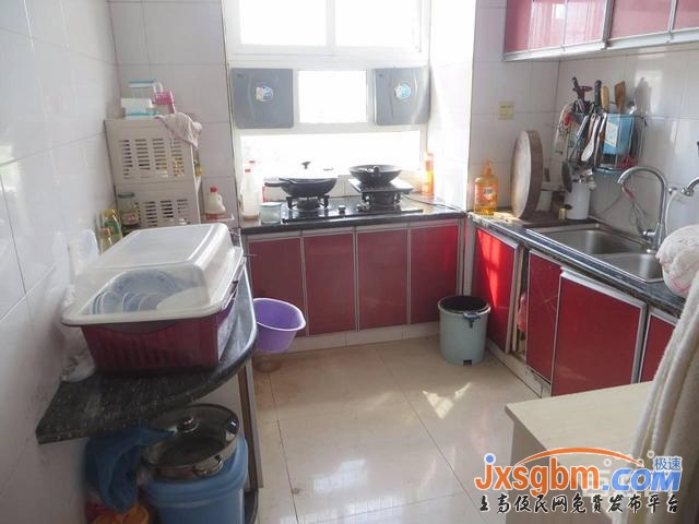 上高蘭家大道4樓三室兩衛家私全配四空調三床雙開門冰箱