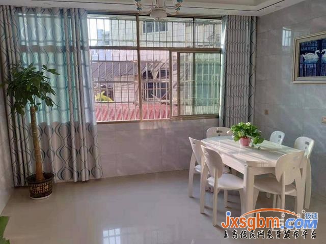 上高學園路三樓三房新裝修送新家具帶地下室三證讀書近可按揭