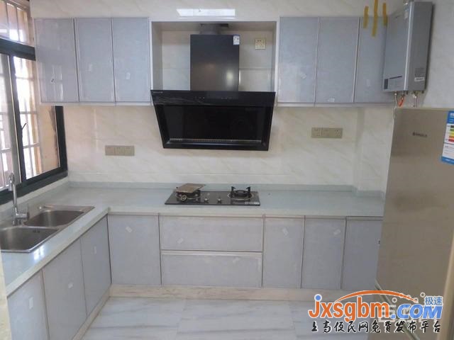 上高新城小區電梯三房精裝家私全配(四空調三床)