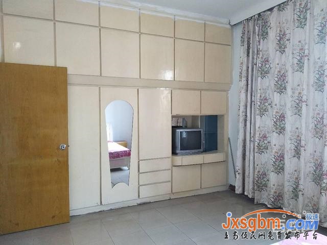 上高朗潤超市旁普裝4樓三室家私全配兩空調帶車庫安靜