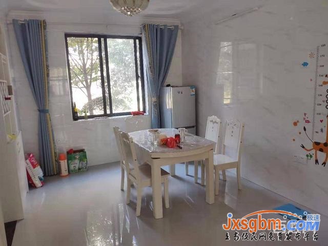 上高花園裝修僅住半年四房兩衛帶車位及地下室送家具家電