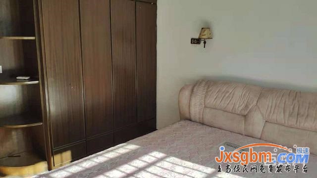 上高四中附近精裝3樓三房兩衛戶型陽光好帶露臺有柴棚