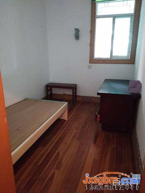 上高富康小區4樓普裝三房家私全配兩空調兩床近二五中