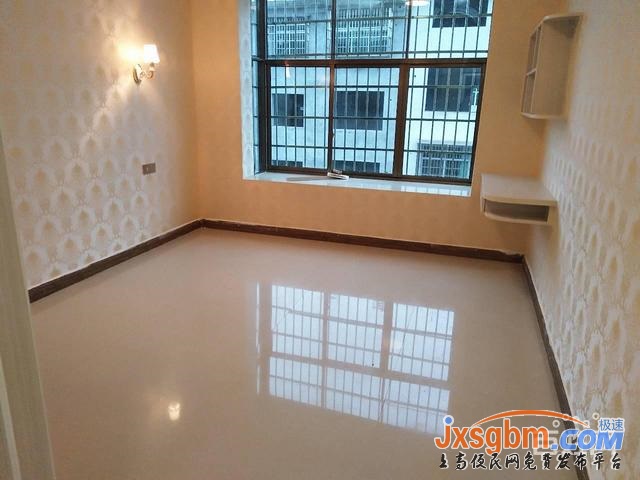 上高大公館旁新裝修未入住三房兩衛帶兩個地面車庫