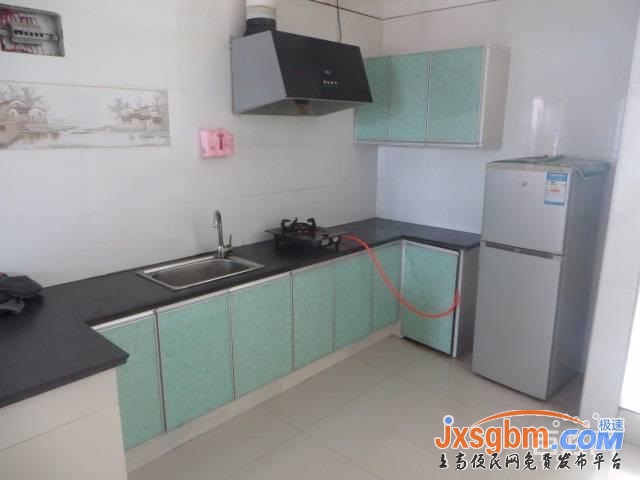 上高紅太陽旁兩房除電視外家具家電全配好停車