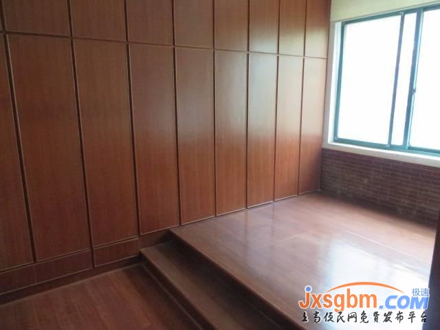 上高正陽小區二樓四房兩衛家具家電全配帶車庫地段好