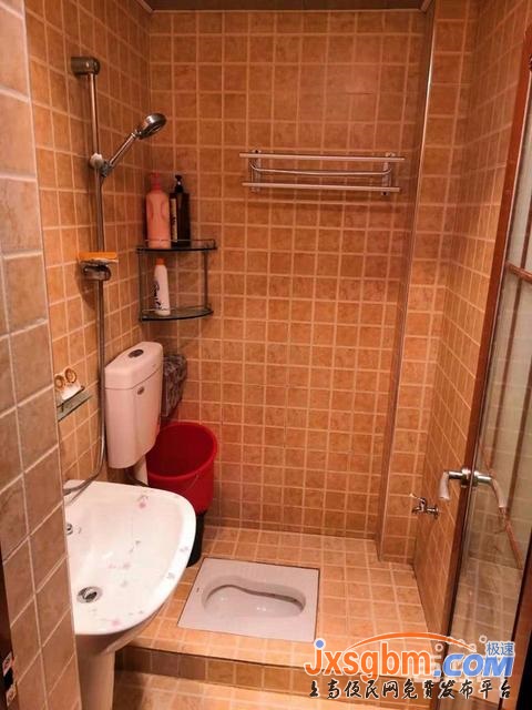 上高國際文苑二樓三室家具家電全配(三空調三床)帶車庫