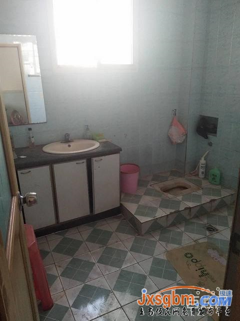 上高紅太陽對面普裝三房家具家電全配好停車近四中