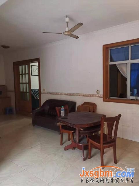 上高交通路院內二樓三室普裝家具家電全配用天燃氣好停車