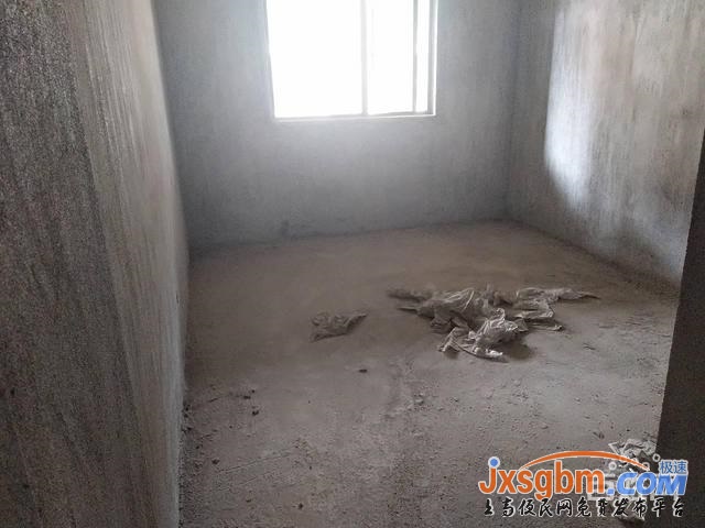 上高濱江一號5樓毛坯三房有贈送可改四房帶車庫急賣