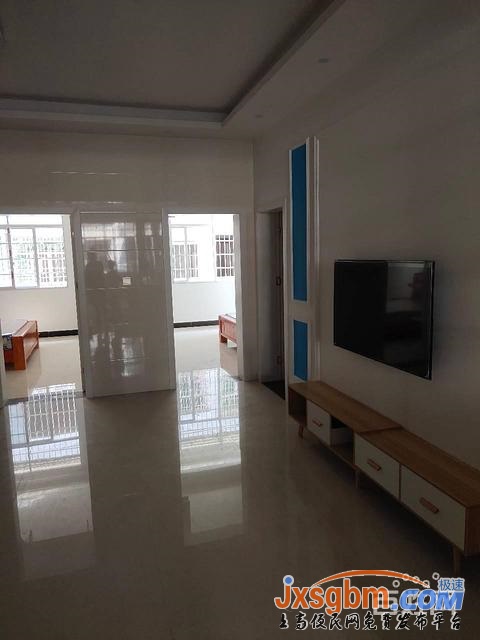 上高友誼路精裝修三房全新家具家電全配用天燃氣首次發租