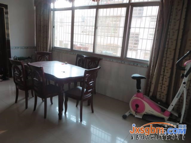 上高逸夫小學旁三房除冰箱外全配有地下室讀書近無暗間