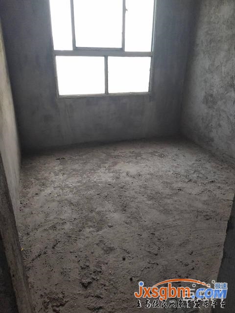 上高榮盛華府毛坯復式房三證小區環境好停車方便