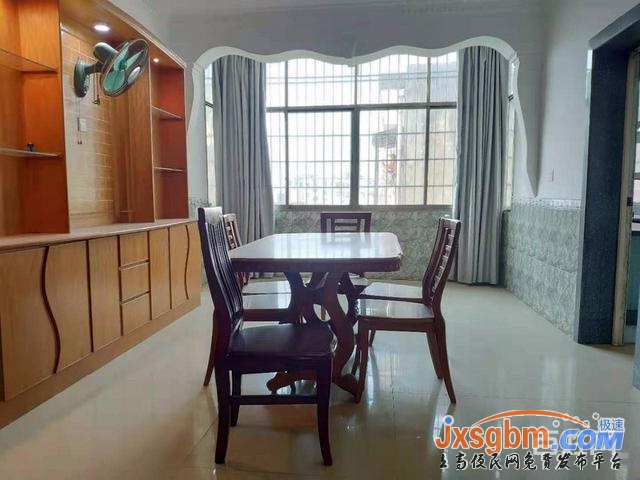 上高和平路5樓普裝三房帶地下室三證滿2年可按揭