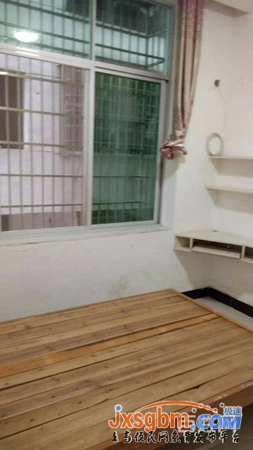 上高四中對面2樓小戶配有壁櫥床熱水器油煙機可做飯