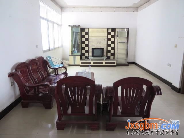 上高四中對面5樓配部分家具家電4千5適合拼租