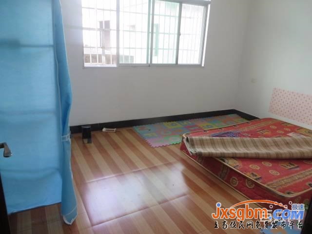 上高四中旁三房簡裝用天燃氣近朗潤超市國有劃撥14萬