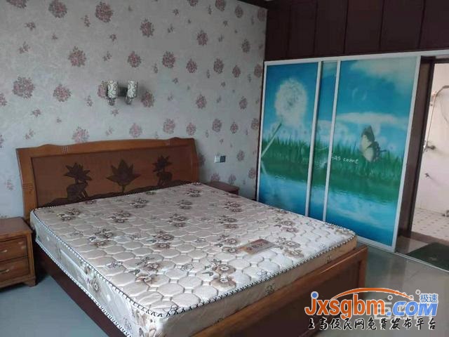 上高西站附近普裝三房無暗間地下室7平三證商品房可按揭