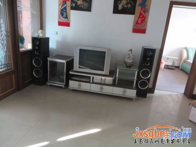 上高逸夫小學旁三房除冰箱外全配有地下室讀書近無暗間