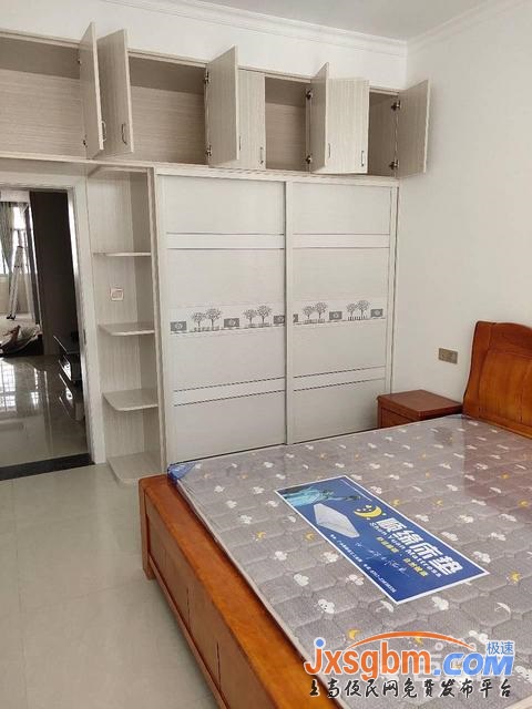 上高友誼路精裝修三房全新家具家電全配用天燃氣首次發租