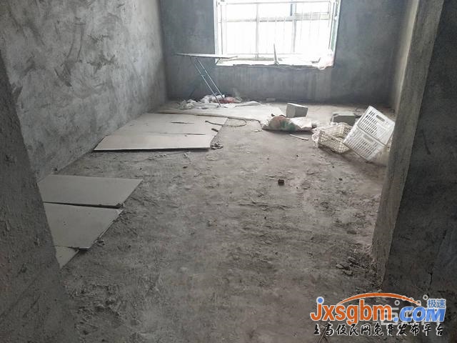 上高榮盛華府毛坯復式房三證小區環境好停車方便