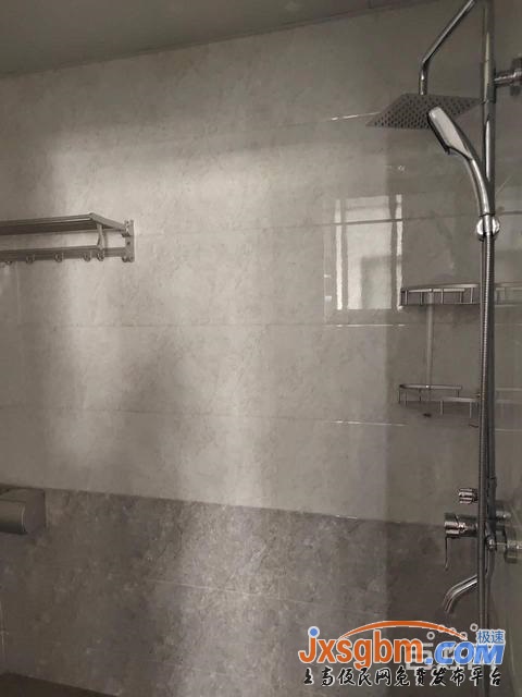 上高友誼路精裝修三房全新家具家電全配用天燃氣首次發租