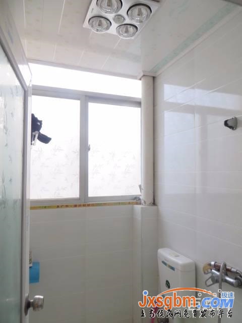 上高四中旁三房簡裝用天燃氣近朗潤超市國有劃撥14萬