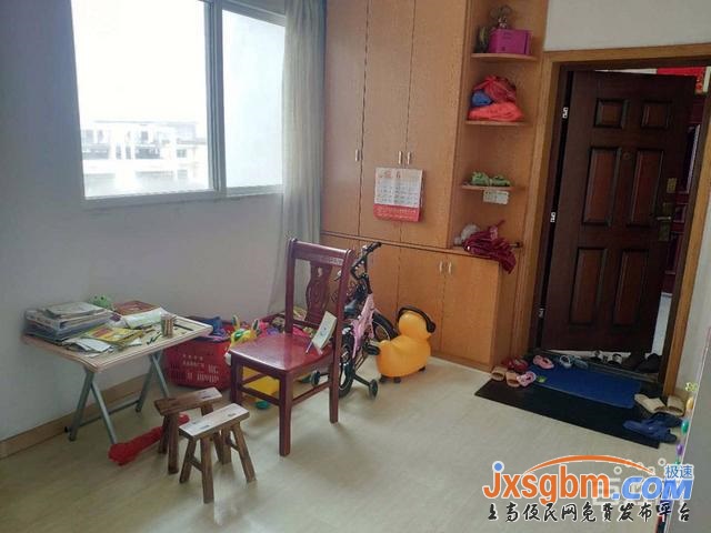 上高今世緣電梯房好樓層普裝三房送家私三證可按揭