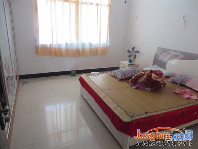 上高逸夫小學對面5樓普裝三房帶地下室22萬5急賣