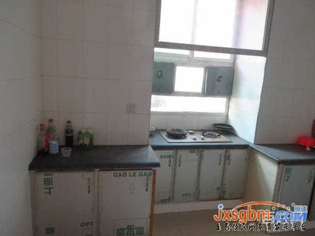 上高逸夫小學旁三房除冰箱外全配有地下室讀書近無暗間