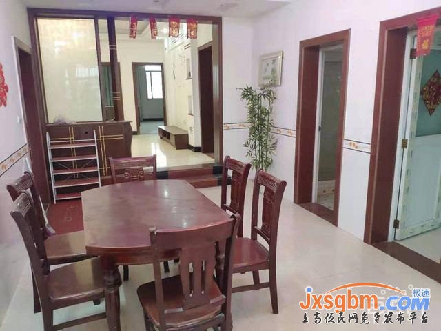 上高西站附近普裝三房無暗間地下室7平三證商品房可按揭