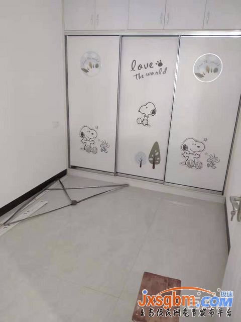 上高沿江東路三樓新裝修未入住三證包過戶可按揭用燃氣