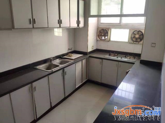 上高華盛酒店附近5樓三房朝南家具家電全配兩空調三床