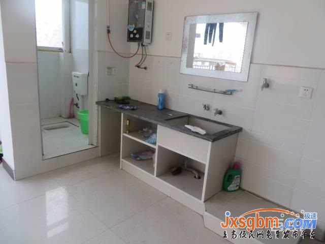 上高四中旁三房簡裝用天燃氣近朗潤超市國有劃撥14萬