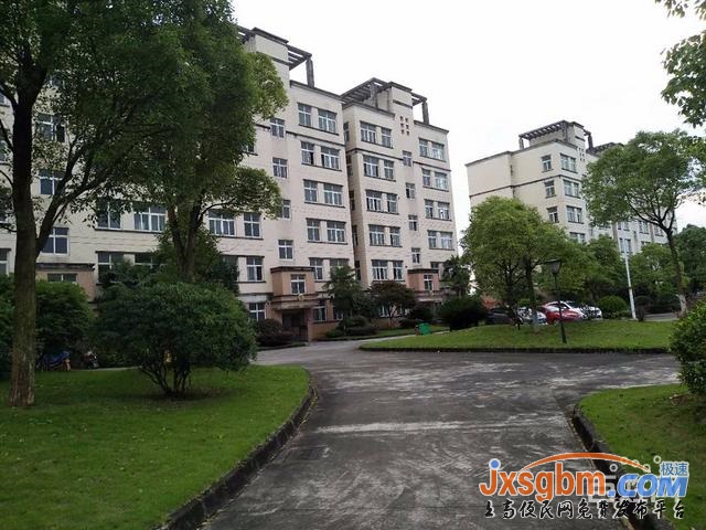 上高冠興名苑小區4樓普裝兩房三證齊全帶裝修低價急賣