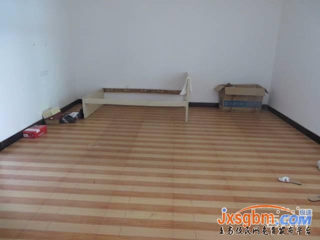 上高四中旁三房簡裝用天燃氣近朗潤超市國有劃撥14萬