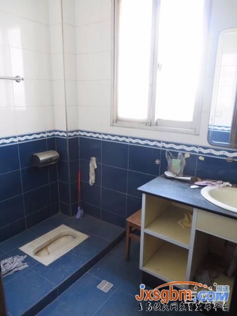 上高四中對面5樓配部分家具家電4千5適合拼租