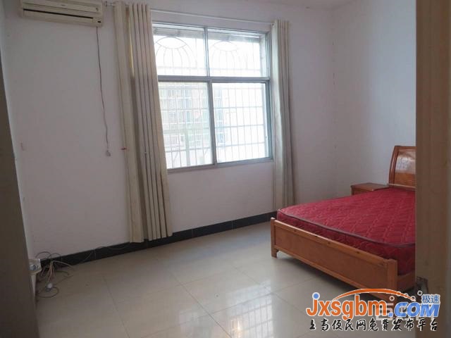 上高沿江東路簡裝兩房家私全配有地下室好停車非頂樓