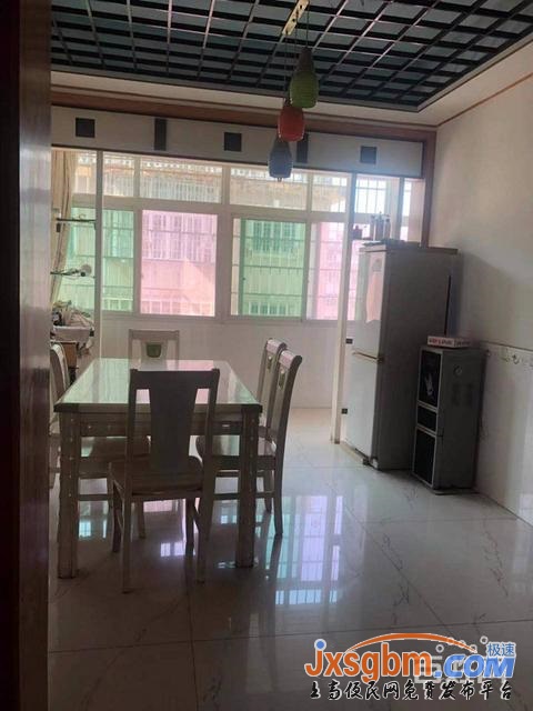 上高華盛酒店附近5樓三房朝南家具家電全配兩空調三床