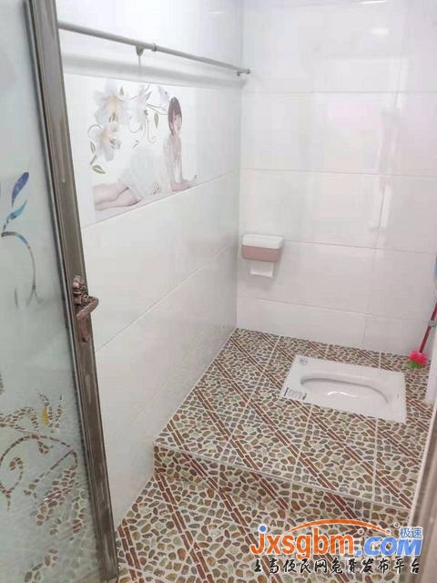 上高沿江東路三樓新裝修未入住三證包過戶可按揭用燃氣